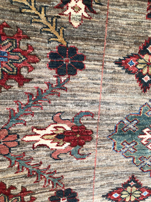 Very unique Esari handmade rug - Farsh-Heriz Rug Gallery
